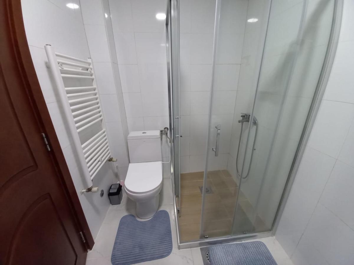 Two Rooms And Kitchen, Bathroom With Balcony Apartment Skopje Exterior foto