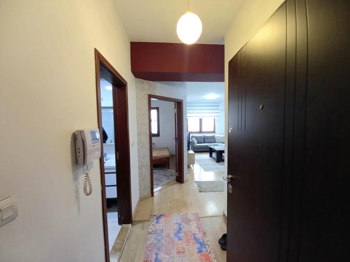 Two Rooms And Kitchen, Bathroom With Balcony Apartment Skopje Exterior foto