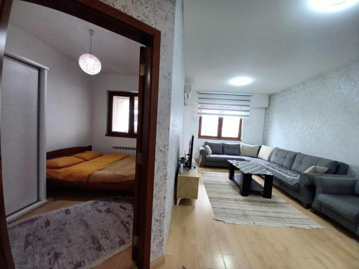 Two Rooms And Kitchen, Bathroom With Balcony Apartment Skopje Exterior foto